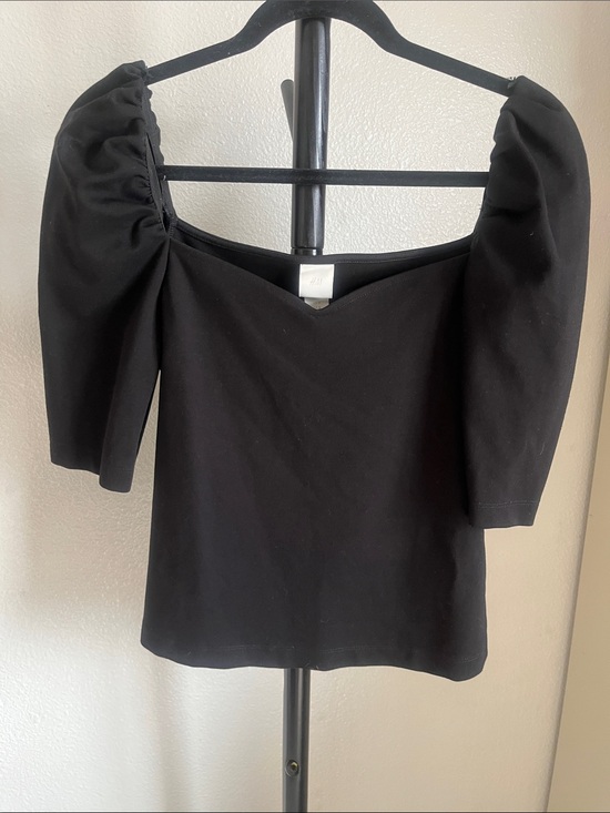 H&M Tops - H&M Black Square-Neck Puff Sleeve Top